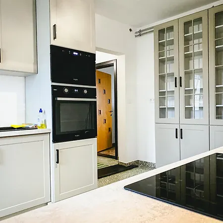 Csongor Lak Apartment